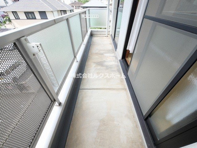 アメニティ駅前のバルコニー|陽当たり良好なバルコニーです