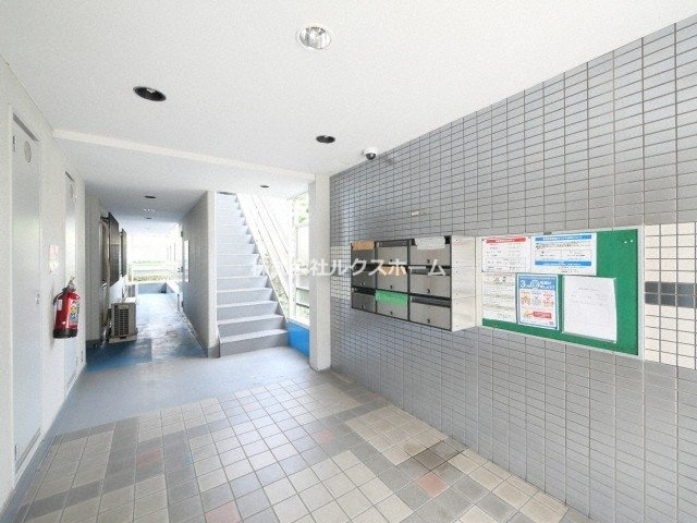 アメニティ駅前のロビー|清潔なロビーです