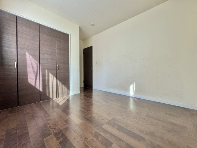 【オール電化】守谷市松前台ソーラーパネル付き中古戸建の洋室