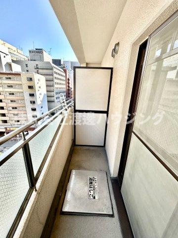 ラファイン江坂のバルコニー