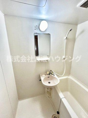 ラファイン江坂の洗面所