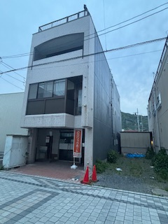 【外観】 | 大竹市新町１丁目（大竹駅徒歩3分）【店舗付住宅】 | JR大竹駅まで徒歩3分☆スペイン通り☆ジュンテンドーの隣☆土地59坪☆前面道路6ｍ☆