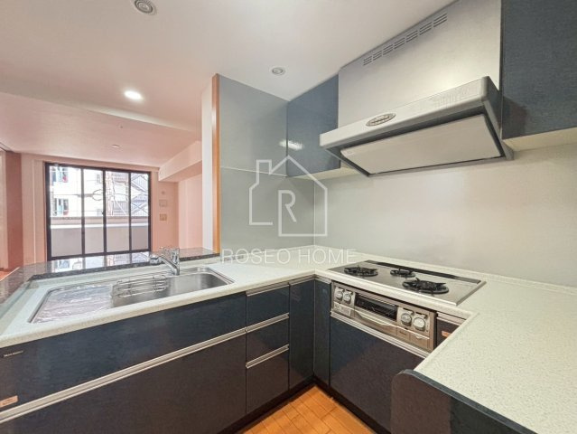 リーガル江戸堀ウエストパークのキッチン|同マンション別部屋：参考写真