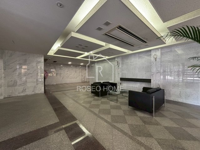 リーガル江戸堀ウエストパークのエントランス