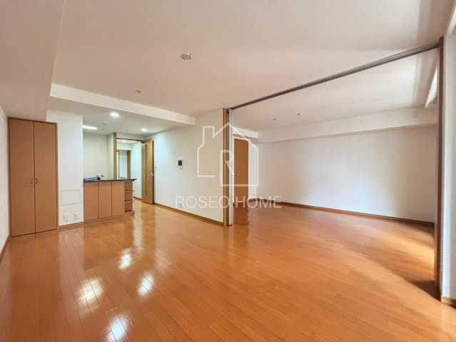 リーガル江戸堀ウエストパークの居間・リビング|同マンション別部屋：参考写真