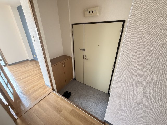 森岡ビルの玄関