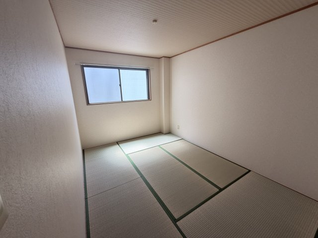 森岡ビルの和室