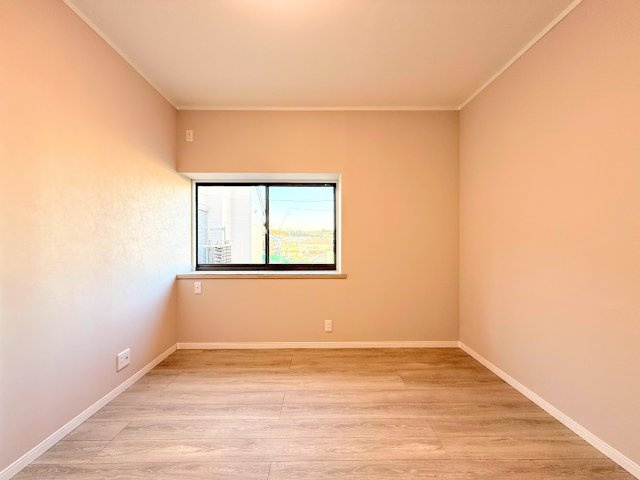 港南区日野7丁目　中古戸建ての洋室|◆土・日・祝日は、当社スタッフによる現地案内会を実施しております。もちろん平日のご案内も可能です。お気軽にご相談ください！！
