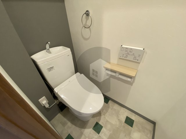 東大阪市長栄寺のハイツのトイレ