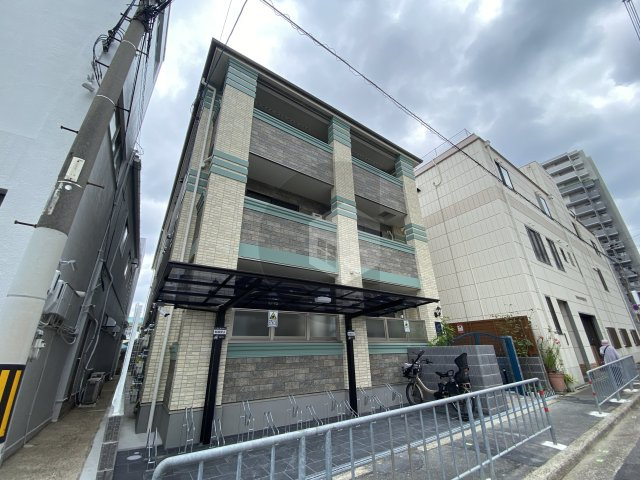 東大阪市長栄寺のハイツの外観