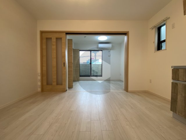 東大阪市長栄寺のハイツの内装