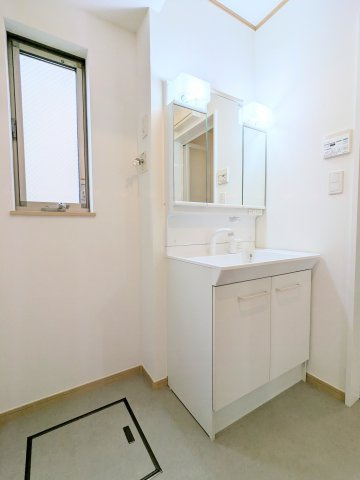 葛飾区東水元２丁目の戸建の独立洗面台|～洗面化粧室写真～