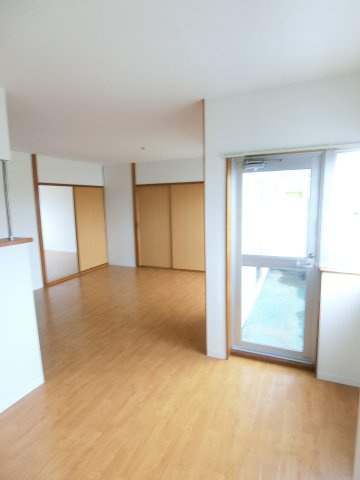 恵三コーポの居間・リビング