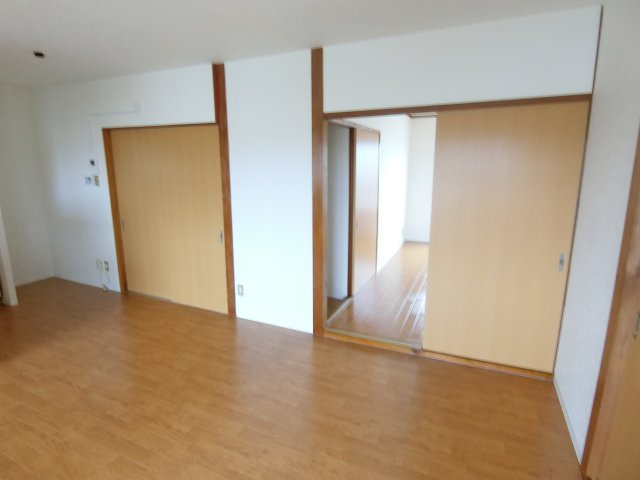 恵三コーポの居間・リビング