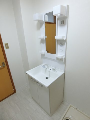 恵三コーポの独立洗面台