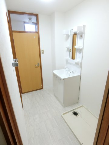 恵三コーポの洗面所