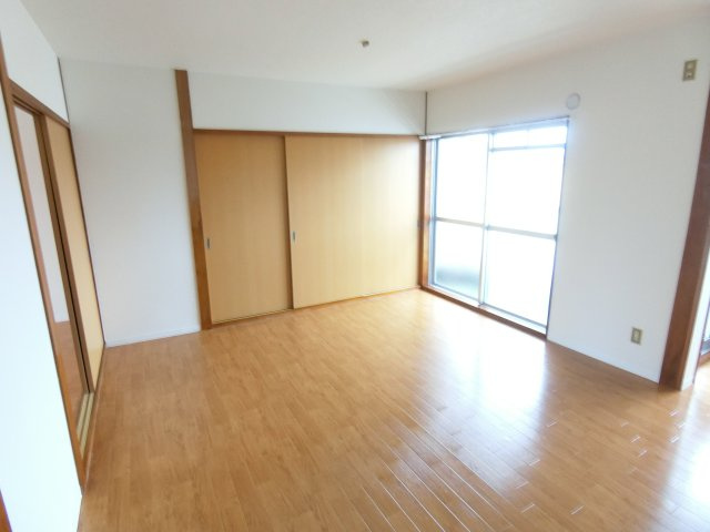 恵三コーポの居間・リビング