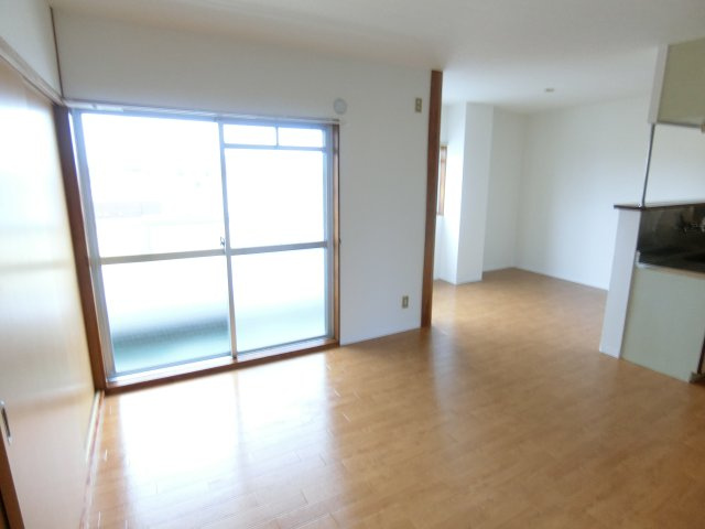 恵三コーポの居間・リビング