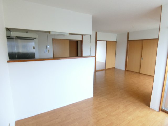 恵三コーポの居間・リビング