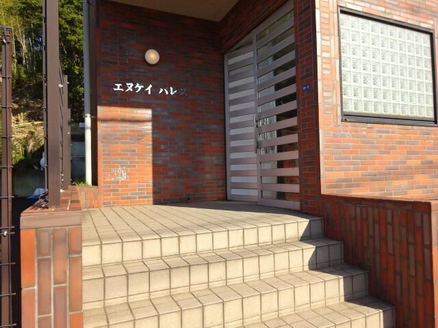 エヌケイパレスのエントランス