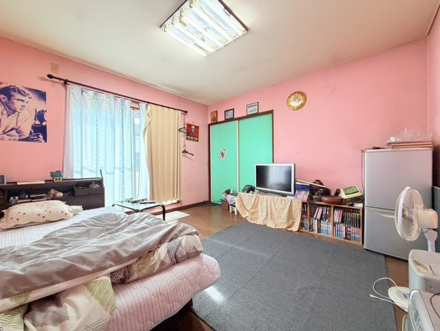 石岡市旭台中古住宅の洋室