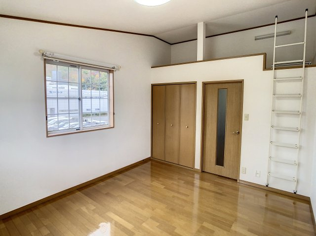 スターリーハイツの洋室