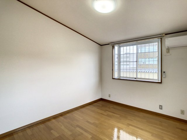 スターリーハイツの洋室