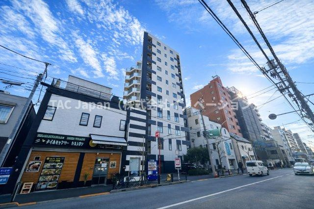 グラントレゾール西日暮里の外観|静かな存在感を放つ外観が、上質な暮らしの舞台を予感させます。