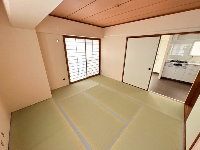 コスモ深江北町の和室