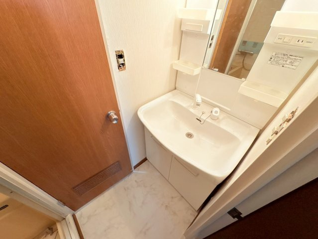 コスモ深江北町の洗面所