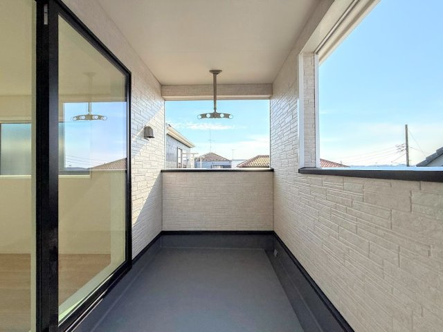 戸塚区深谷町　新築戸建て　第1のバルコニー|◆日当たり良好なバルコニー！毎日のお洗濯にも嬉しいですね！
