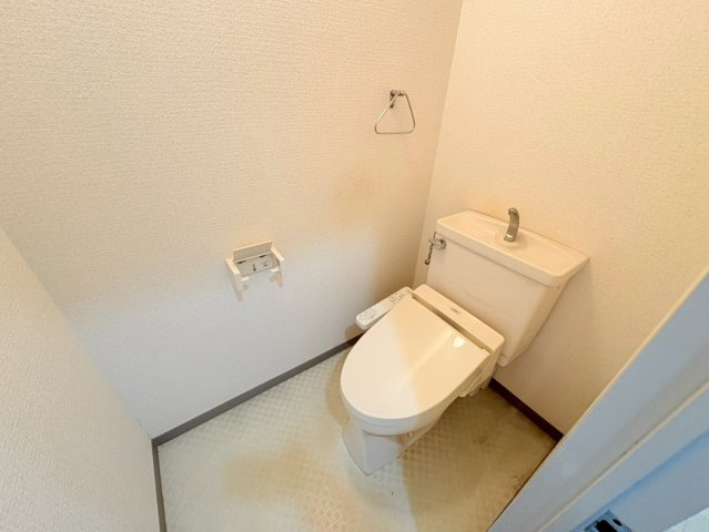 ファイブ西岡本のトイレ