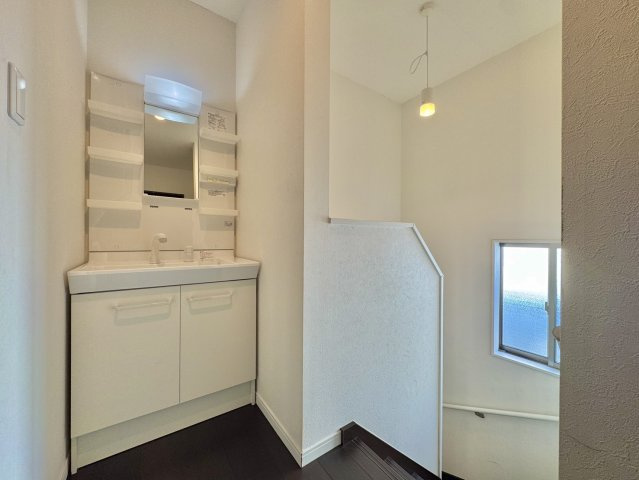 久慈郡大子町大字池田中古戸建の独立洗面台