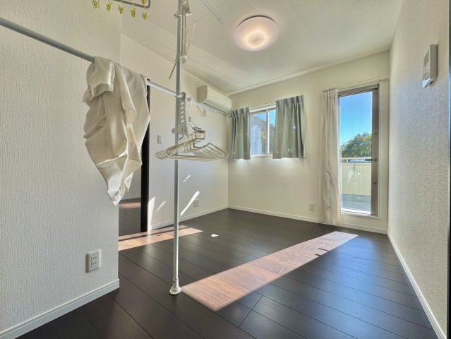 久慈郡大子町大字池田中古戸建の洋室