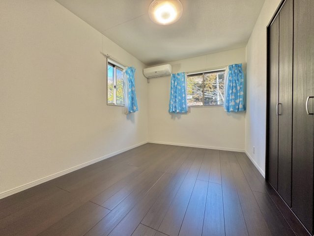 久慈郡大子町大字池田中古戸建の洋室