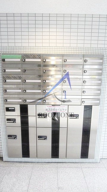 エクセル菊名のその他共用部分|集合ポストと宅配ボックスです。