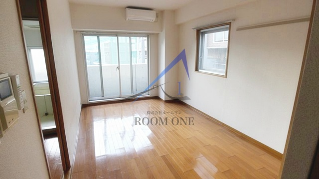 エクセル菊名の居間・リビング|洋室のお部屋です。