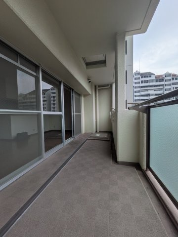 RICウエストコート4番街東棟2番館のバルコニー