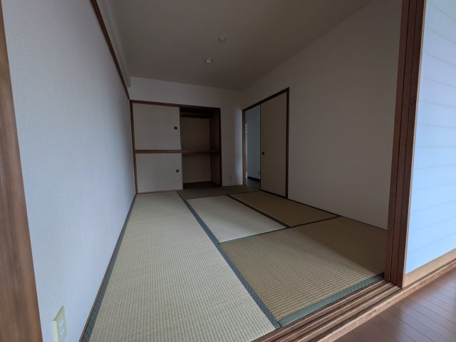 RICウエストコート4番街東棟2番館の和室