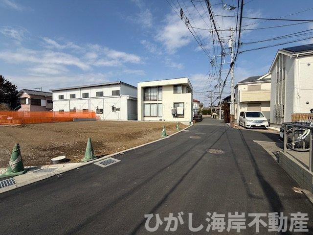 茅ヶ崎市円蔵２丁目　新築戸建　全5棟の前面道路含む現地写真|2月16日撮影　建築中　現地外観