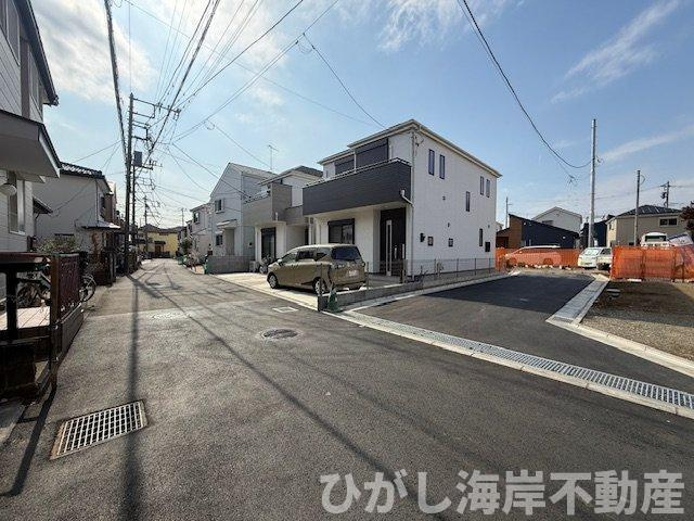 茅ヶ崎市円蔵２丁目　新築戸建　全5棟の前面道路含む現地写真|2月16日撮影　建築中　現地外観