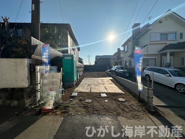藤沢市本鵠沼4丁目　新築戸建　全２棟の前面道路含む現地写真|2月13日撮影　建築前　現地外観
