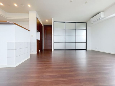 【居間・リビング】 | グランドメゾン桜坂ヒルズ