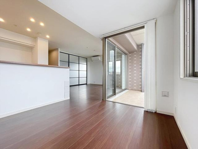 【居間・リビング】 | グランドメゾン桜坂ヒルズ