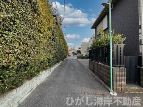 藤沢市鵠沼松が岡４丁目　売地　　全２区画の前面道路含む現地写真|現地外観