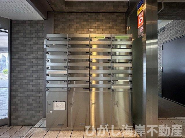 ライオンズマンション片瀬江ノ島第２の設備|郵便受け　宅配ボックス