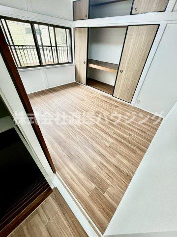 寝屋川市御幸東町一戸建の洋室