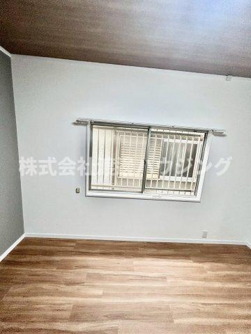 寝屋川市御幸東町一戸建のその他|窓