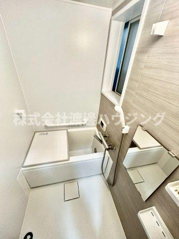 寝屋川市御幸東町一戸建の浴室