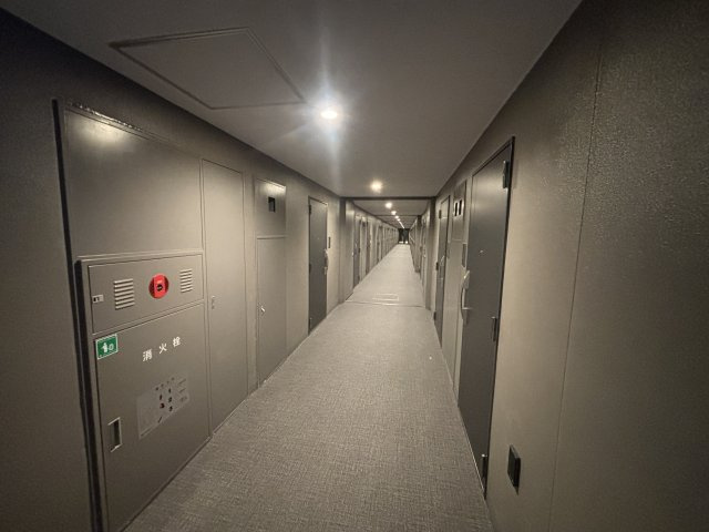 S-RESIDENCE原木中山azureのロビー